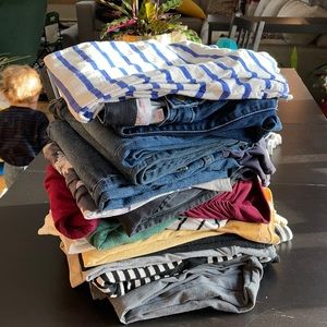 Lot of medium/large maternity clothes. Old Navy, Gap, Motherhood, Target.